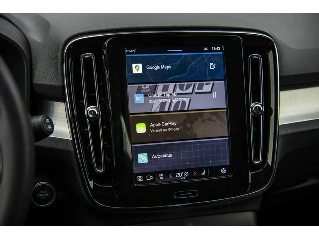 Volvo XC40 2.0 B4 Plus Dark 2025 Benzine 18