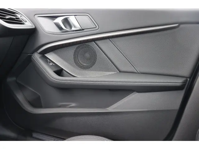 BMW 2 Serie Gran Coupé 220i 2023 Benzine 26