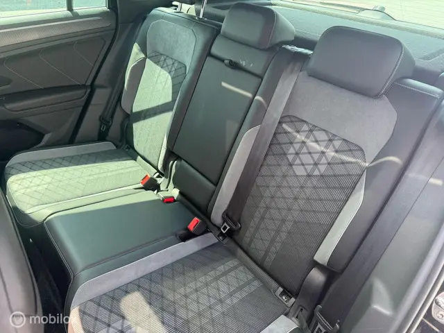 Volkswagen Tiguan 1.5 TSI R-Line Business+ 2020 Benzine 12