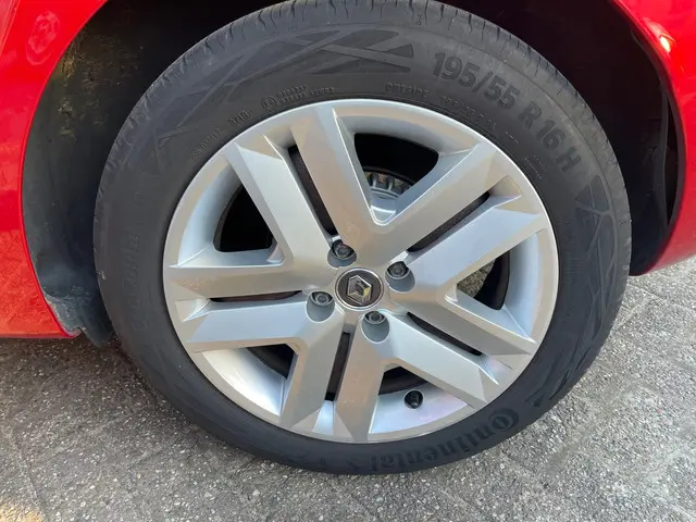 Renault Clio 1.0 TCe Zen 2020 Benzine 8