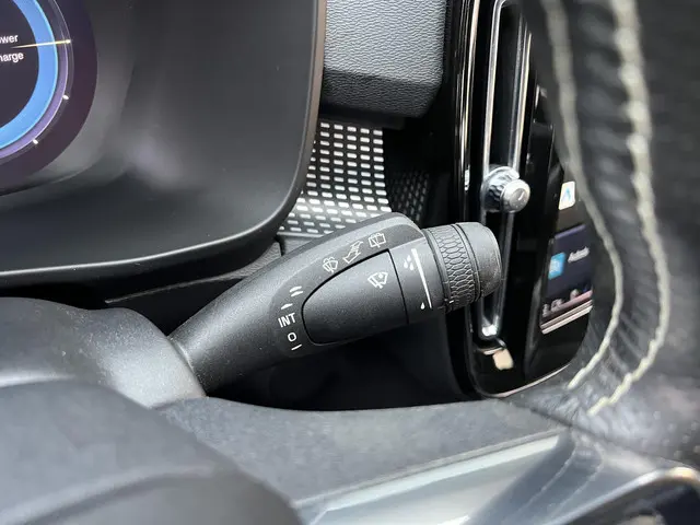 Volvo XC40 Recharge P8 AWD R-Design 2020 Elektrisch 32