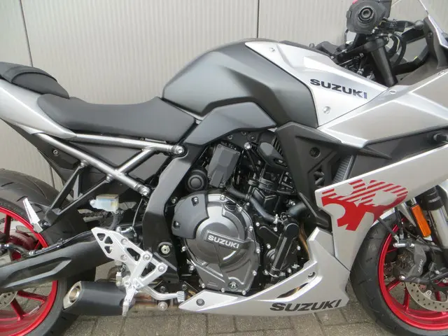 Suzuki GSX GSX-8R 2024 Benzine 5