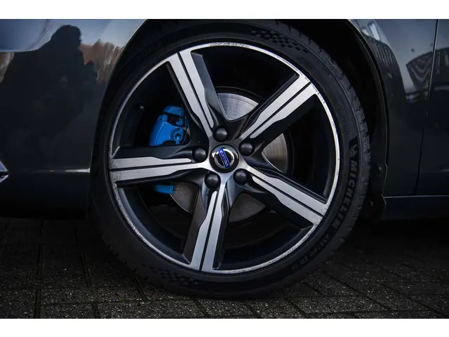 Volvo V60 1.5 T3 R-Design 2017 Benzine 30