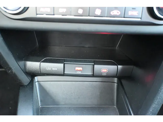 Kia Ceed Sportswagon 1.0 T-GDi ComfortLine 2024 Benzine 23