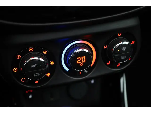 Opel ADAM 1.0 Turbo Rocks 2017 Benzine 17
