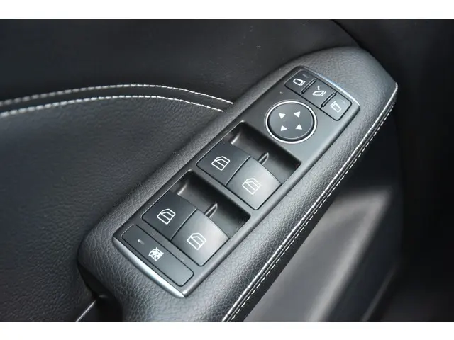 Mercedes-Benz B-Klasse 200 Prestige 2015 Benzine 20