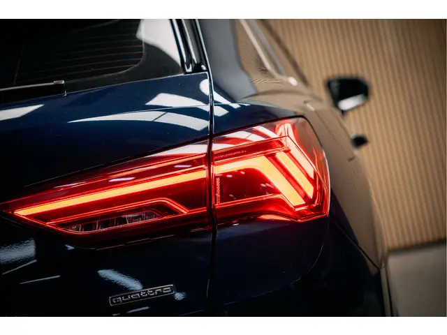 Audi Q3 40 TFSI quattro S Line Pro Line S 2019 Benzine 9