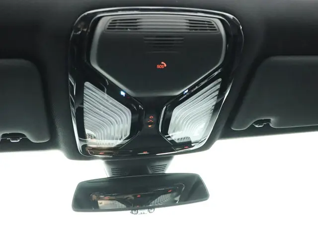 BMW 3 Serie Touring 330e xDrive 2025 Hybride Benzine 23