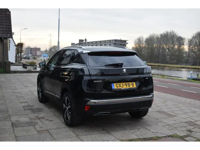 Peugeot 3008 1.2 PureTech GT Automaat 2024 Benzine 31