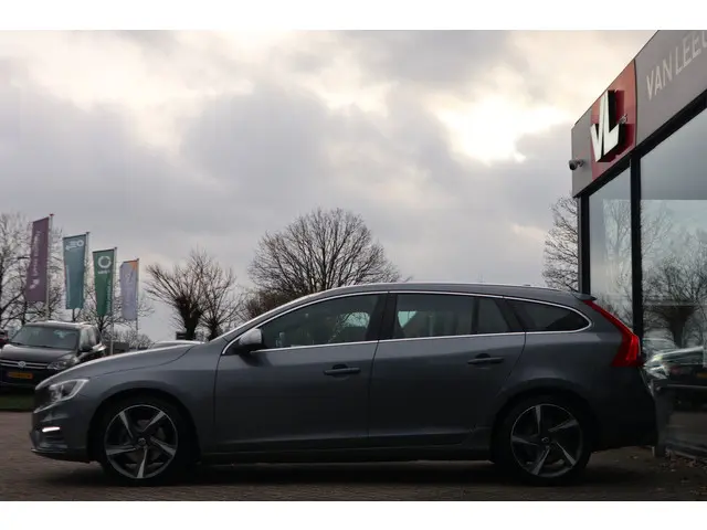 Volvo V60 1.5 T3 R-Design 2016 Benzine 7