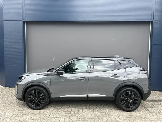 Peugeot 2008 1.2 Hybrid 145 GT 2025 Hybride Benzine 6