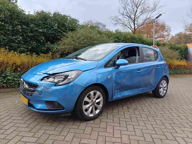 Opel Corsa 1.4 Favourite navi 2018 Benzine 3