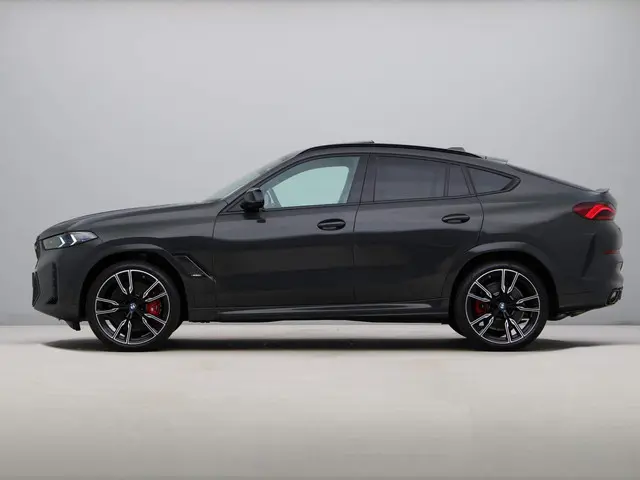 BMW X6 M60i xDrive 2025 Benzine 12
