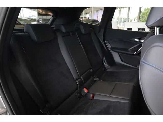 BMW iX1 eDrive20 2023 Elektrisch 9