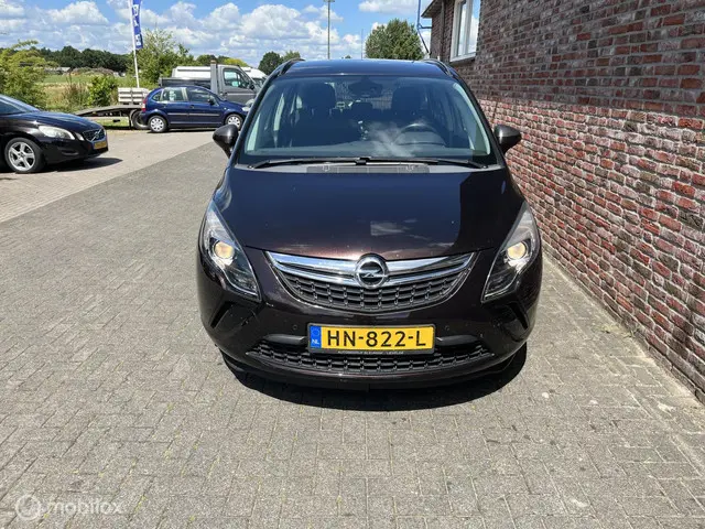 Opel Zafira Tourer 1.4 Cosmo 2012 Benzine 18