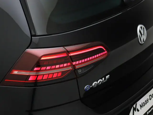 Volkswagen e-Golf E-DITION 100kW/136PK 2020 Elektrisch 31