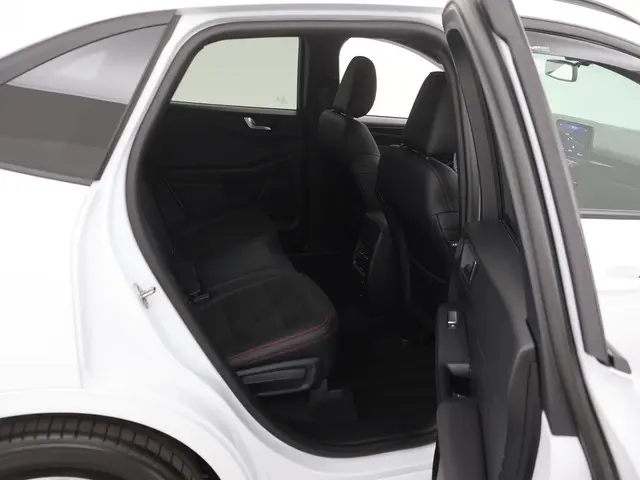 Ford Kuga 2.5 PHEV 225PK ST-Line X 2021 Hybride Benzine 28