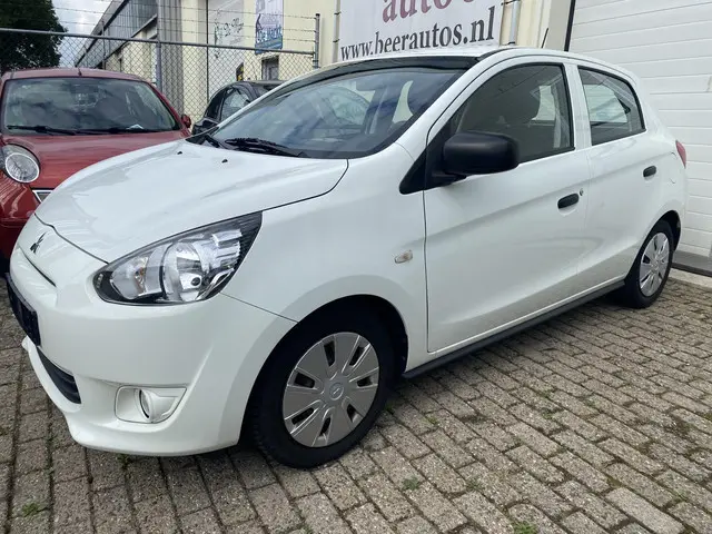 Mitsubishi Space Star 1.0 Instyle 2015 Benzine 15