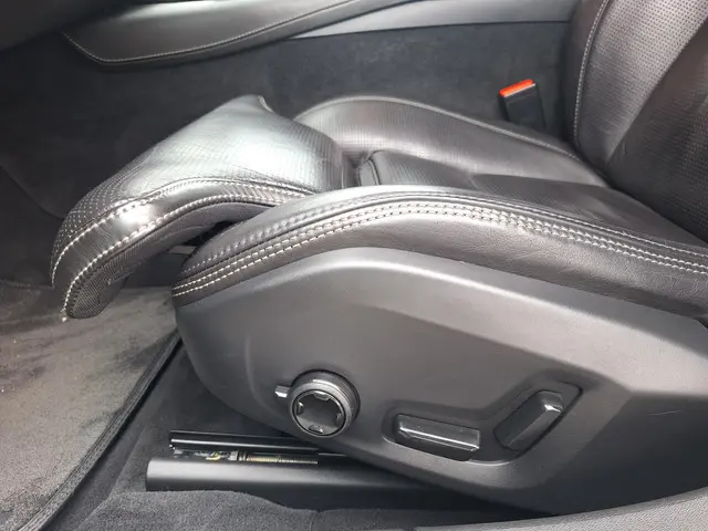 Volvo S90 2.0 T5 Inscription 2017 Benzine 44