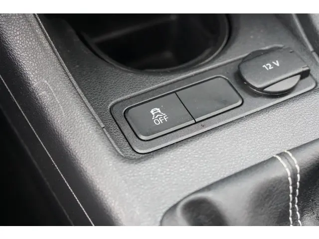 Volkswagen up! 1.0 cheer up! BlueMotion 2013 Benzine 21