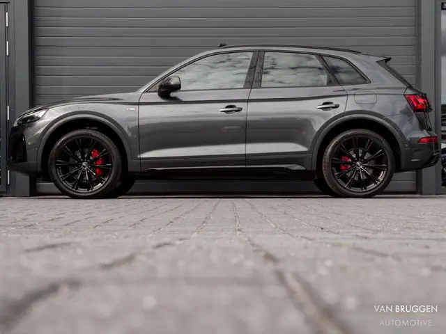 Audi Q5 50 TFSI e S-Line 2021 Hybride Benzine 12