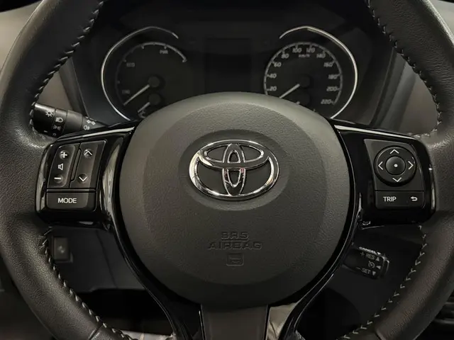 Toyota Yaris 1.5 Hybrid Aspiration 2018 Hybride Benzine 6