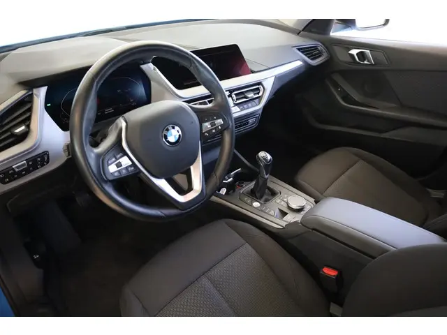BMW 1 Serie 5-deurs 118i 2020 Benzine 7