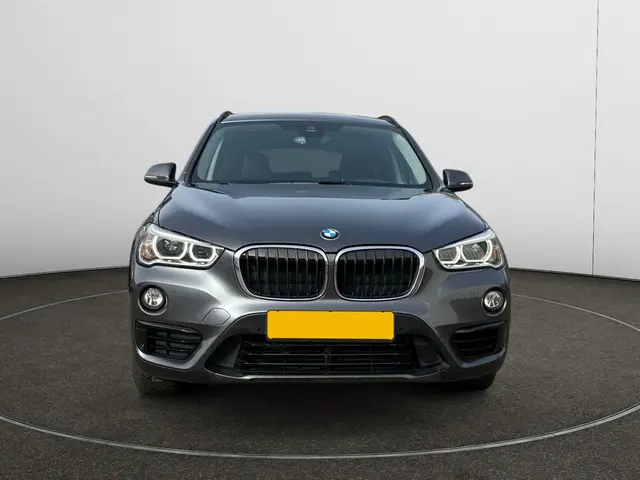 BMW X1 sDrive18i High Executive Aut- 2017 Benzine 21