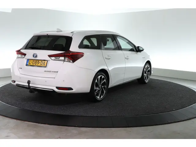 Toyota Auris 2