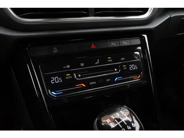 Volkswagen T-Roc 1.0 TSI R-Line 2023 Benzine 18