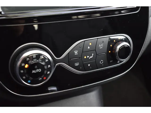 Renault Captur TCe 150 EDC Intens 2018 Benzine 19