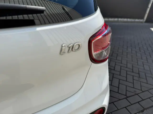 Hyundai i10 1.0i i-Drive GEEN AIRCO!!! 2018 Benzine 11