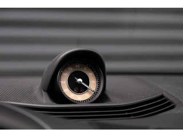 Porsche Taycan 4S Performance 84 kWh 2022 Elektrisch 45