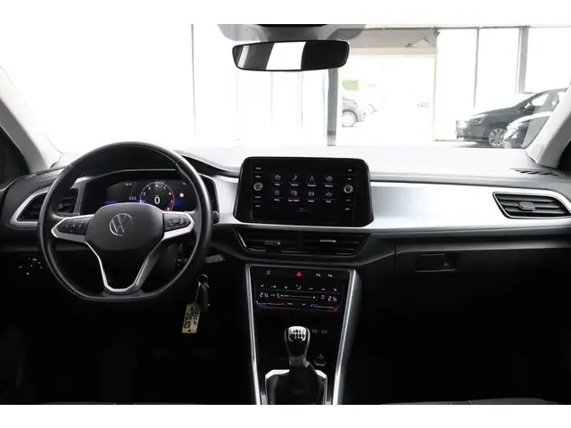 Volkswagen T-Roc 1.0 TSI 110pk Life 2023 Benzine 3