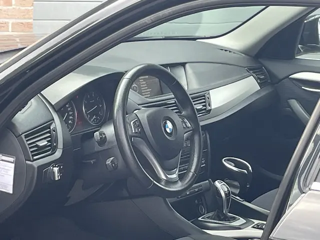 BMW X1 sDrive20i Limited Series 2014 Benzine 9