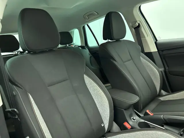 Škoda Kamiq 1.0 TSI Business Edition DSG 2025 Benzine 22