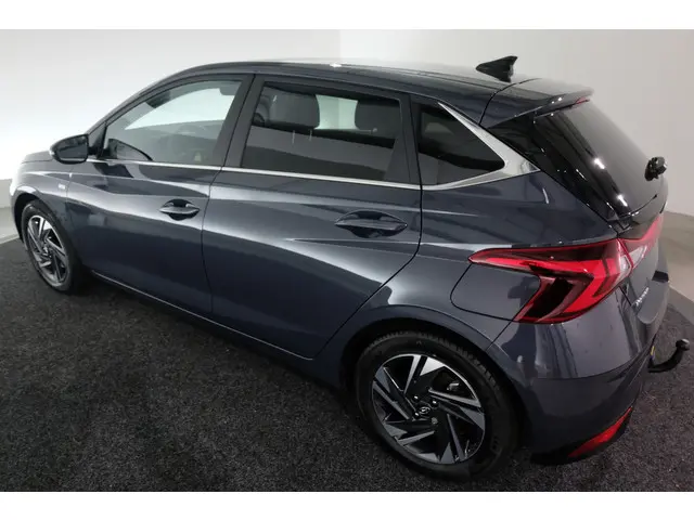 Hyundai i20 1.0 T-GDI Premium 2022 Hybride Benzine 24
