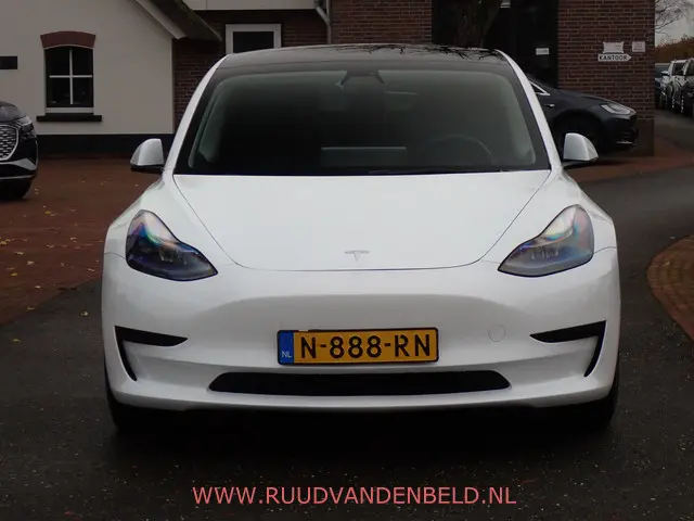 Tesla Model 3 SR+ 60kWh 2021 Elektrisch 2