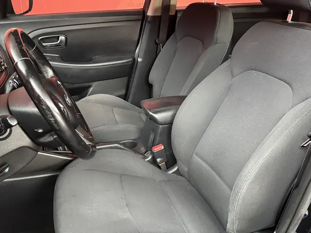 Kia Carens 2.0 GDi First Edition 2013 Benzine 7