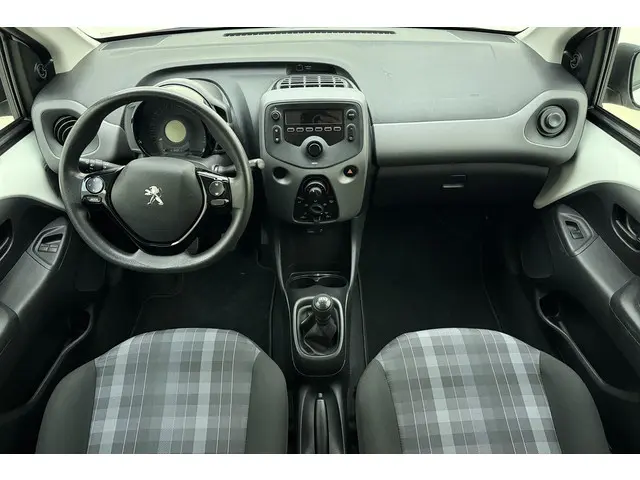 Peugeot 108 1.0 e-VTi Active 2019 Benzine 24