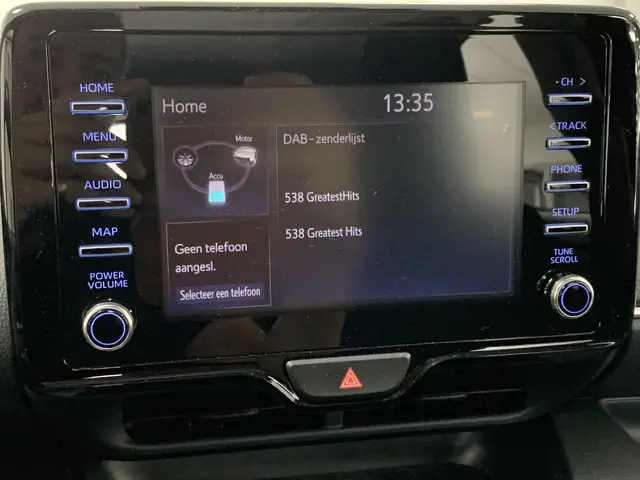 Toyota Yaris 1.5 Hybrid Dynamic 2021 Hybride Benzine 10
