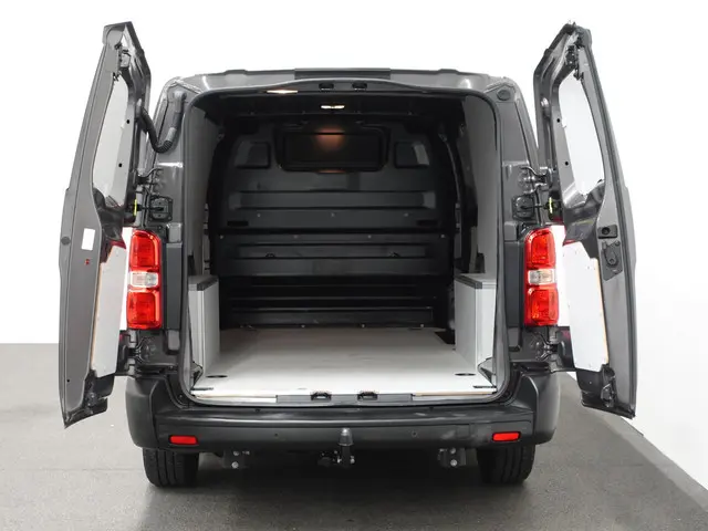 Opel Vivaro 2.0 BlueHDi 145PK L3 Automaat 2023 Diesel 3