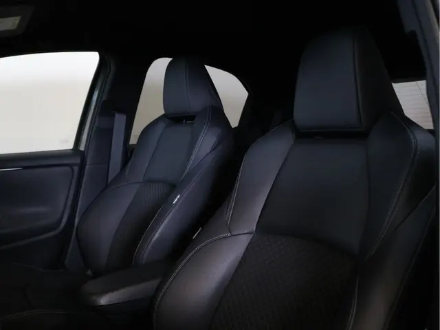 Toyota Yaris 1.5 Hybrid Executive 2022 Hybride Benzine 8