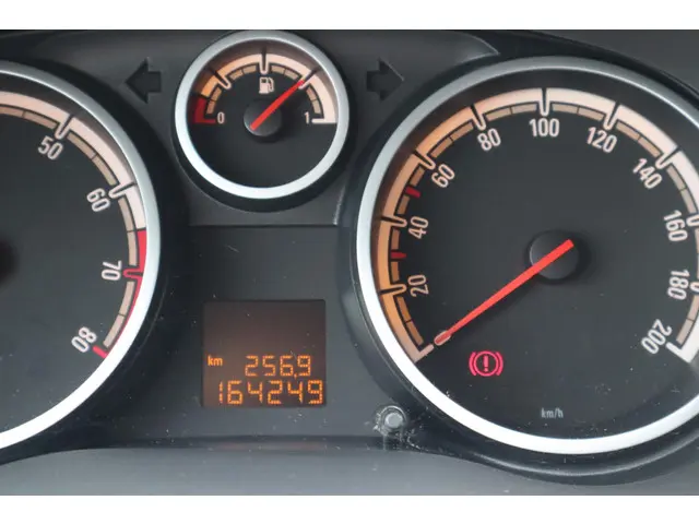 Opel Corsa 1.2 EcoFlex BlitZ LPG 2014 Benzine 25