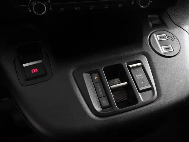 Opel Combo 1.5 BlueHDi 130 pk L2 Automaat 2024 Diesel 18