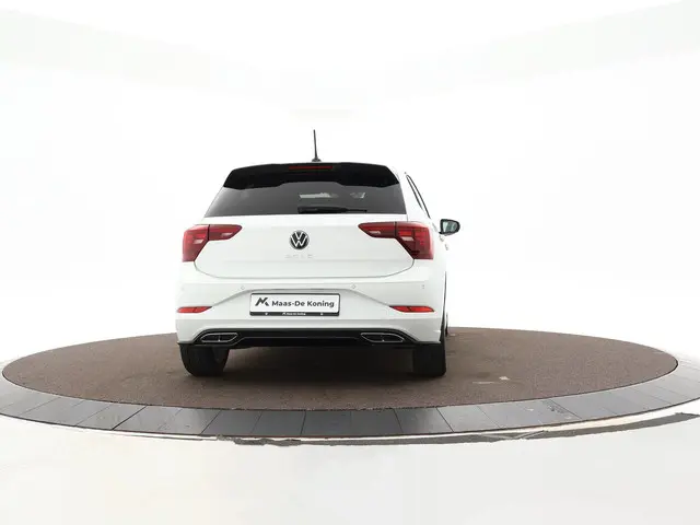 Volkswagen Polo 1.0 Tsi 95pk R-Line 2024 Benzine 7