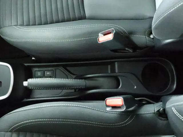 Toyota Yaris 1.5 Hybrid Dynamic 2020 Hybride Benzine 57