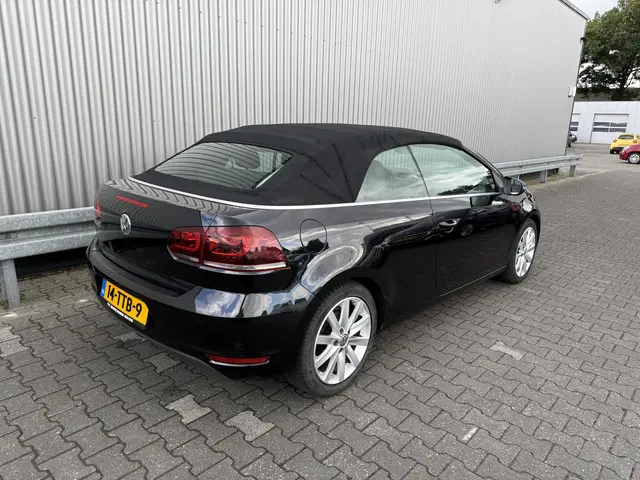 Volkswagen Golf Cabriolet 1.2 TSI BlueMotion 2012 Benzine 3