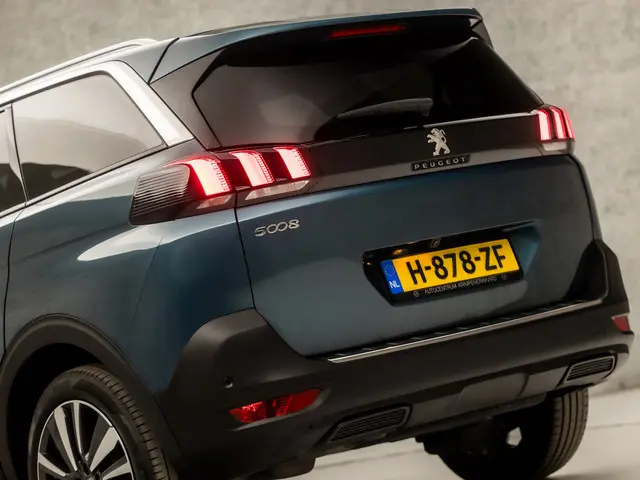 Peugeot 5008 1.2 PureTech Sport 7 Persoons 2020 Benzine 13