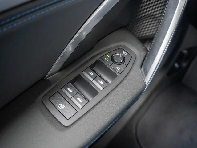 BMW X2 sDrive 20i 2026 Benzine 33